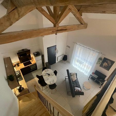 Le Clos Du Jardin Beynost Bagian luar foto