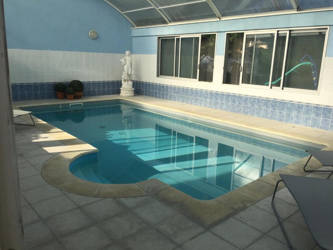Le Clos Du Jardin Beynost Bagian luar foto